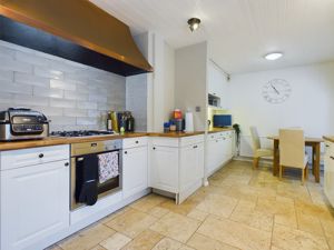 Kitchen- click for photo gallery
